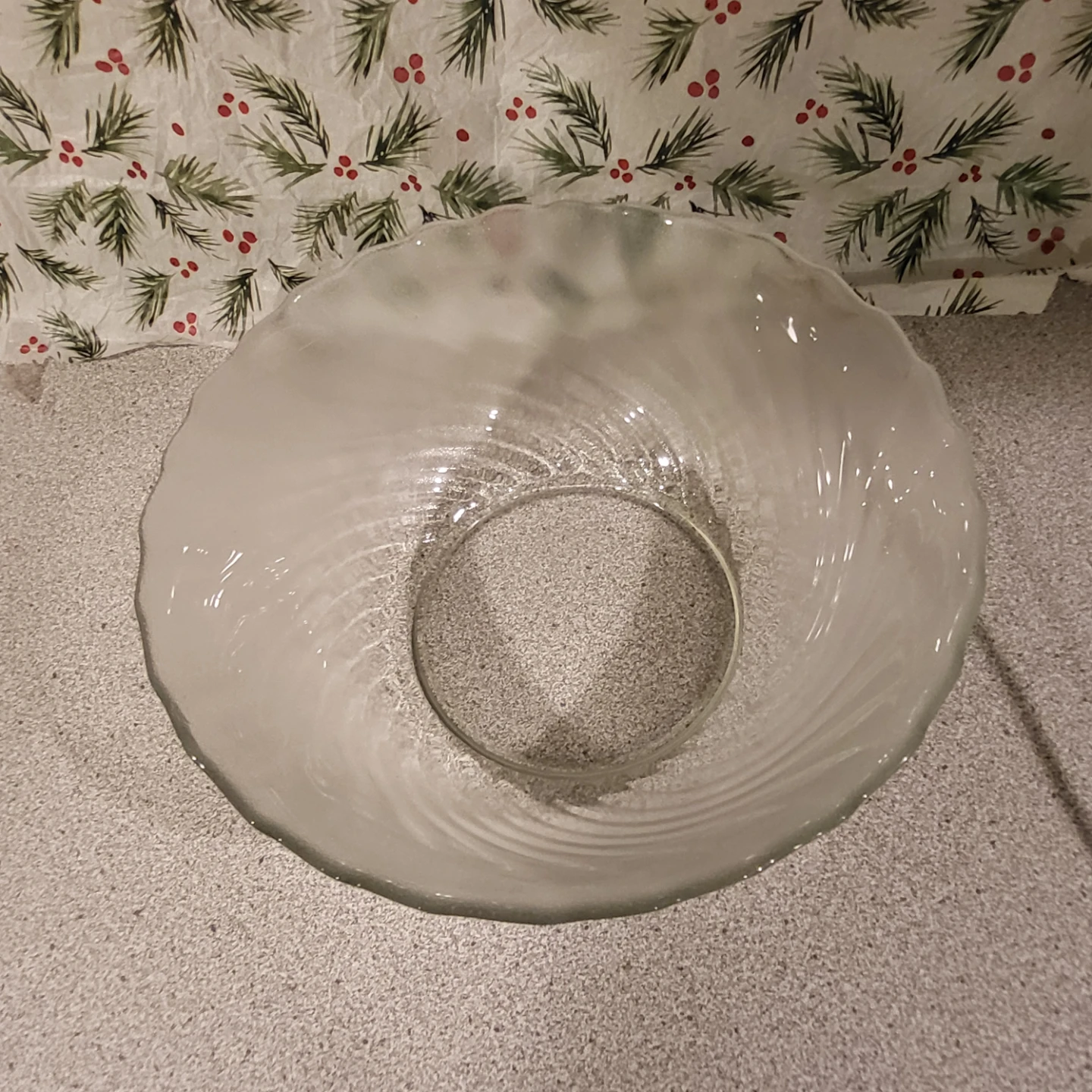 Frosted Glass Swirl Bowl - photo 2
