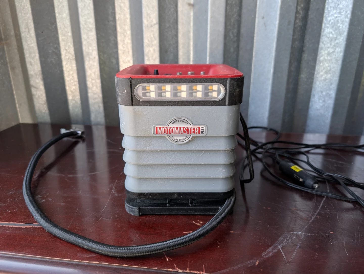 Motomaster Digital Compact Inflator 120 PSI - photo 3