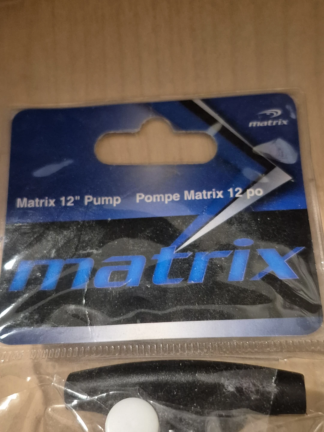 BNIP)Matrix 12" sport Balls, Tire Pump, - photo 3