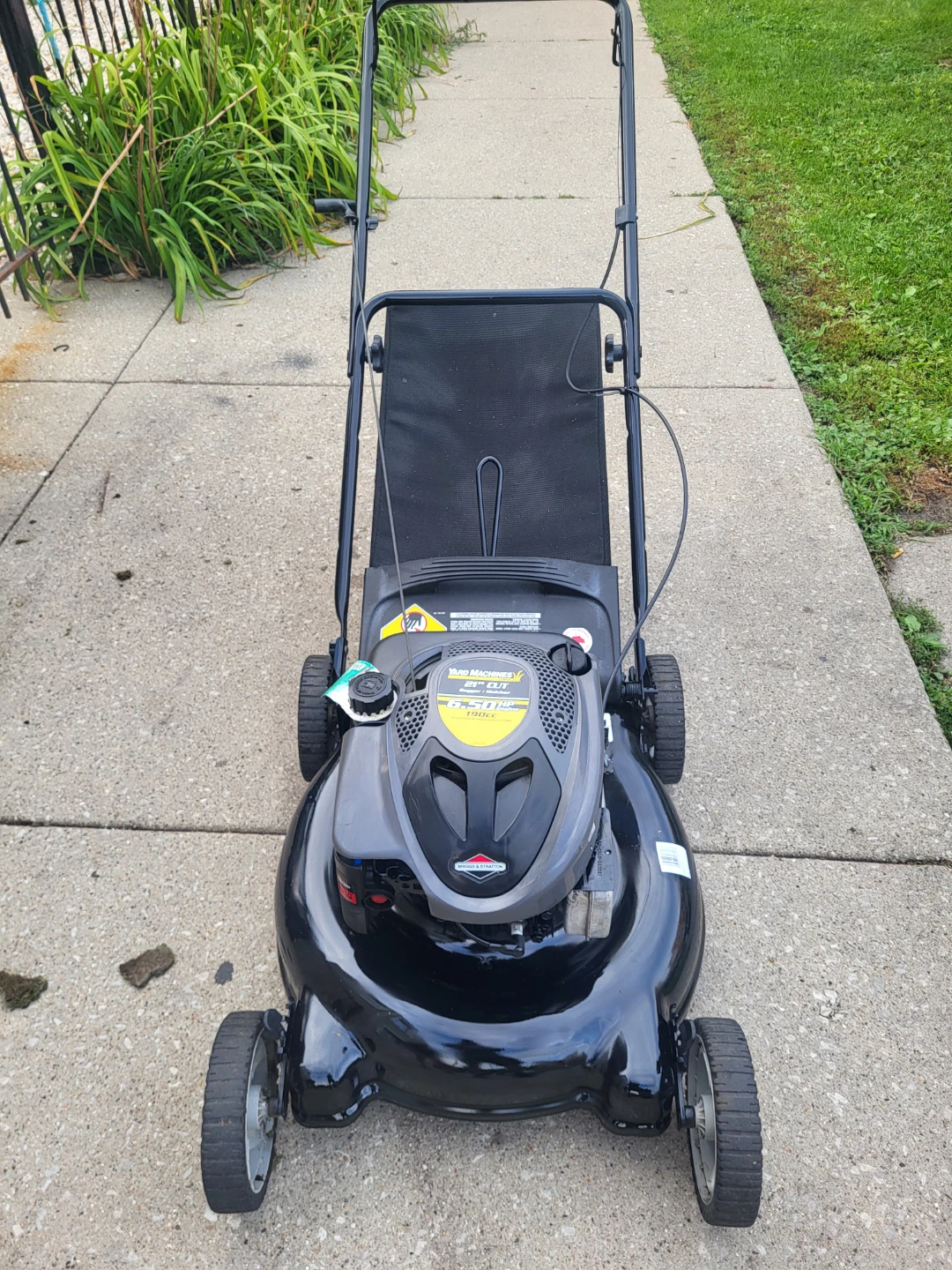 Lawnmover Yard Machine Push In Excellents Conditions