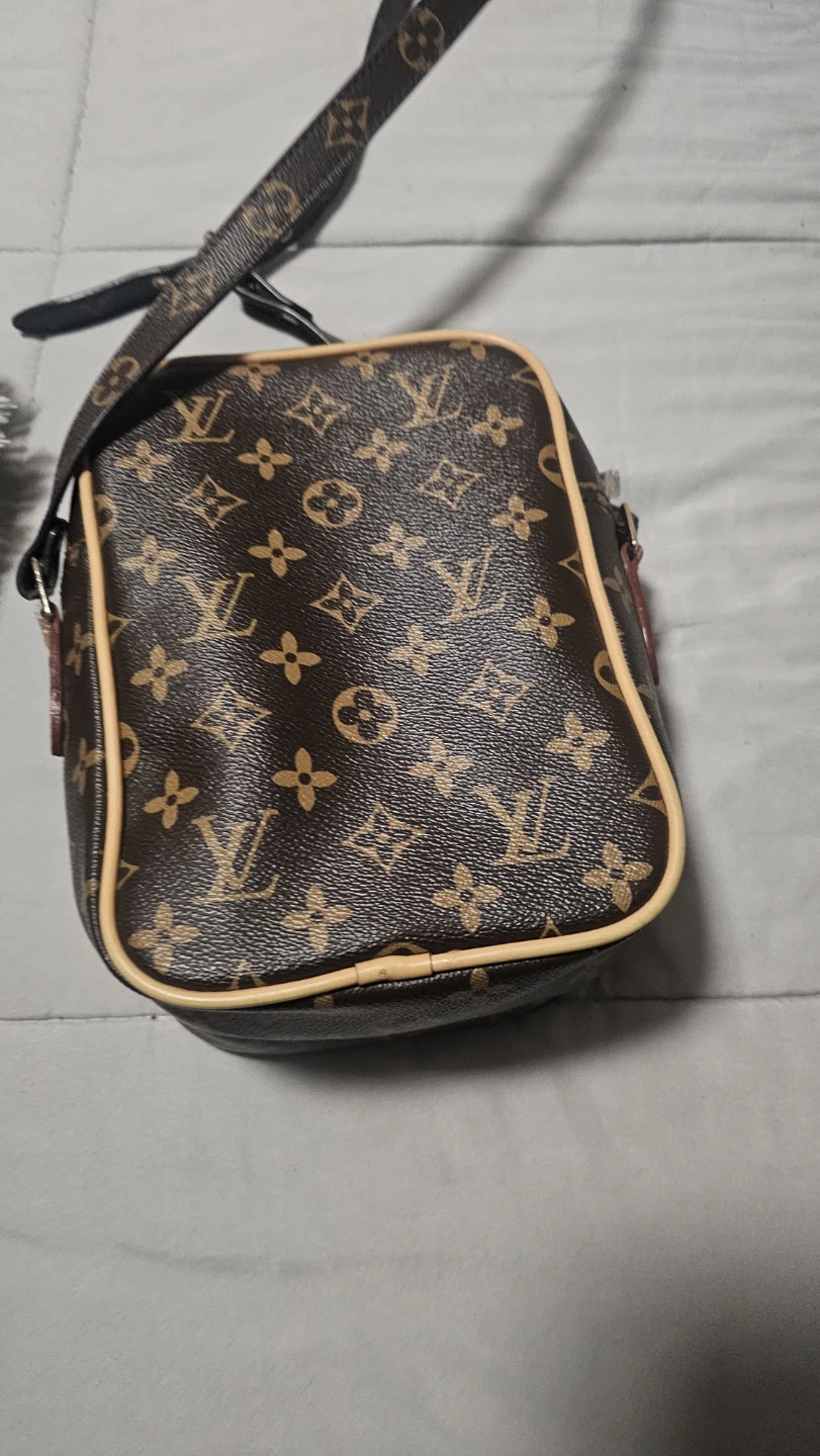 Louis Vuitton Monogram Shoulder Bag - photo 2