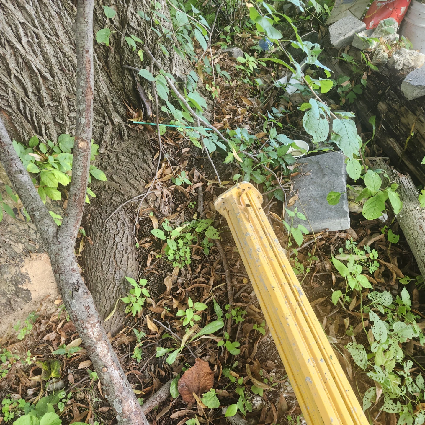 Yellow aluminum support beam - photo 3