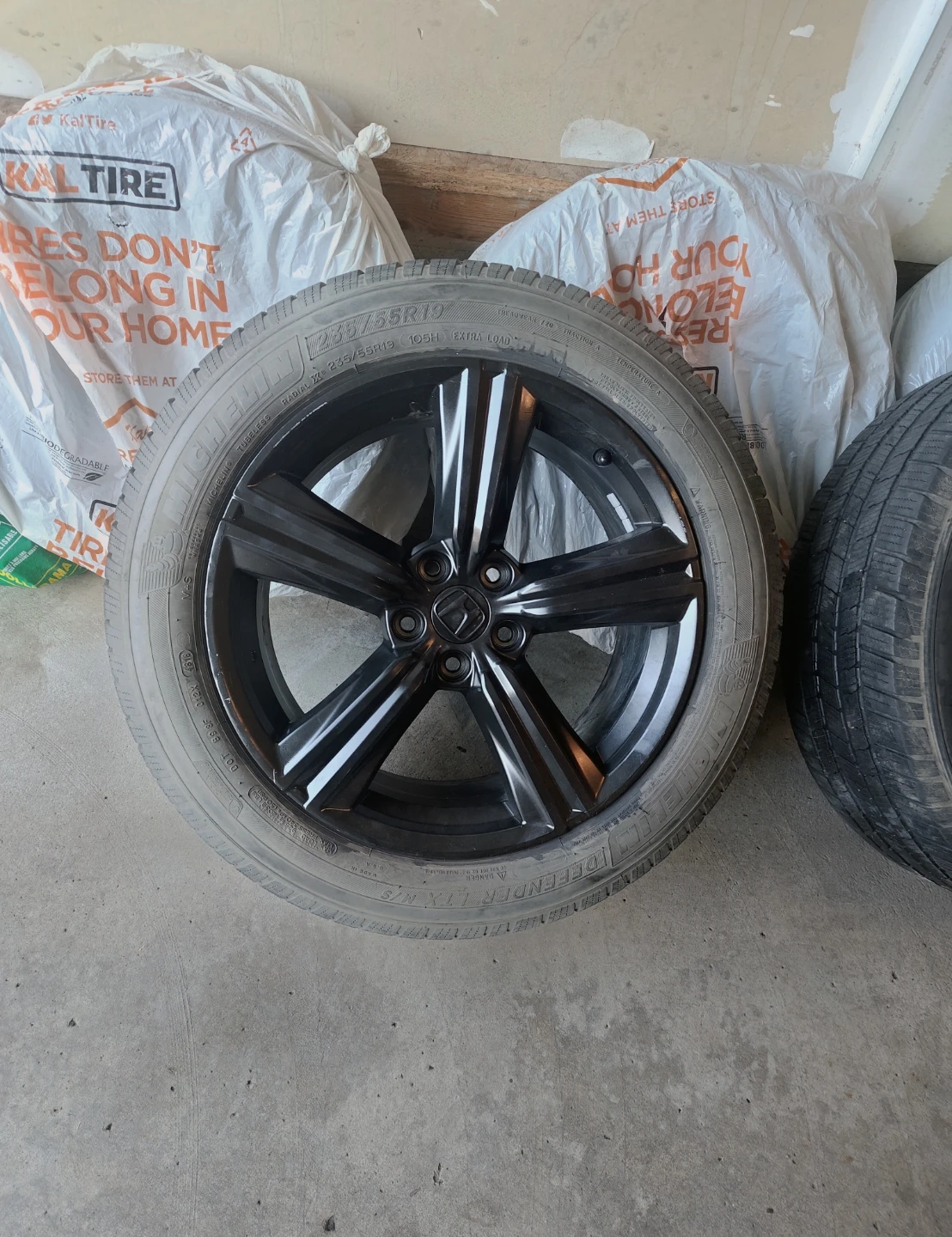 Michelin Defender LTX M/S Tires with Honda Rims - 255/55R19