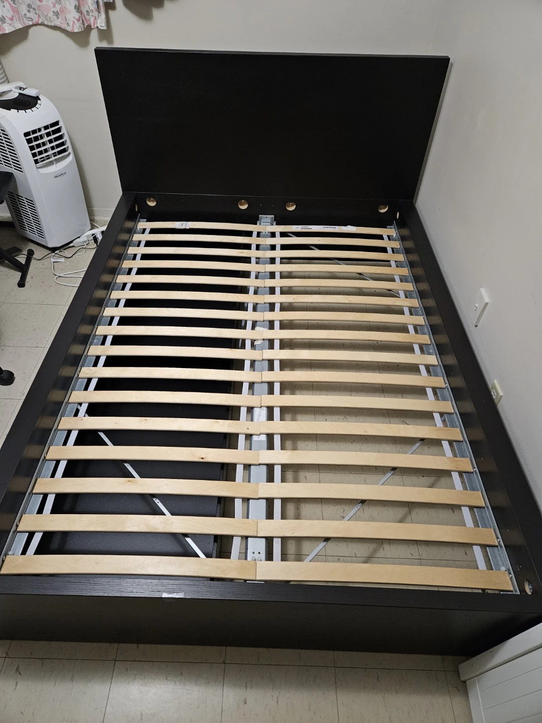 MALM IKEA double bed frame - photo 2