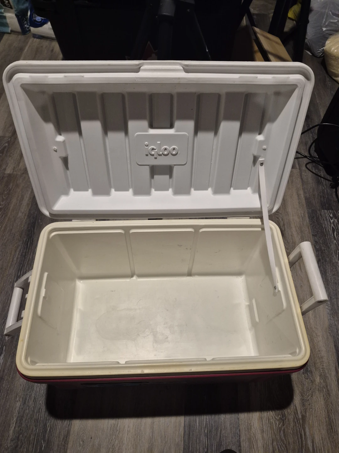 Igloo Contour Cooler 52 Qt - photo 2