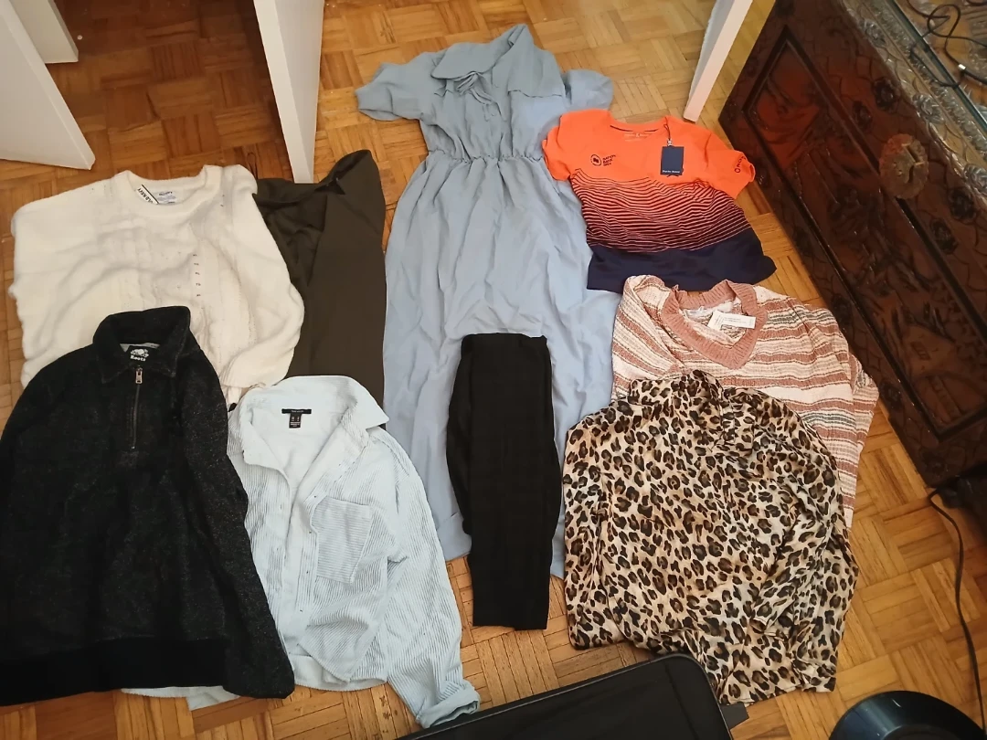Assorted Women's Clothing Bundle - photo 2