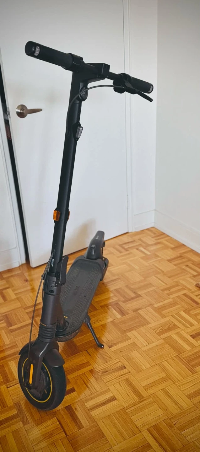 Ninebot MAX Electric Scooter - photo 3