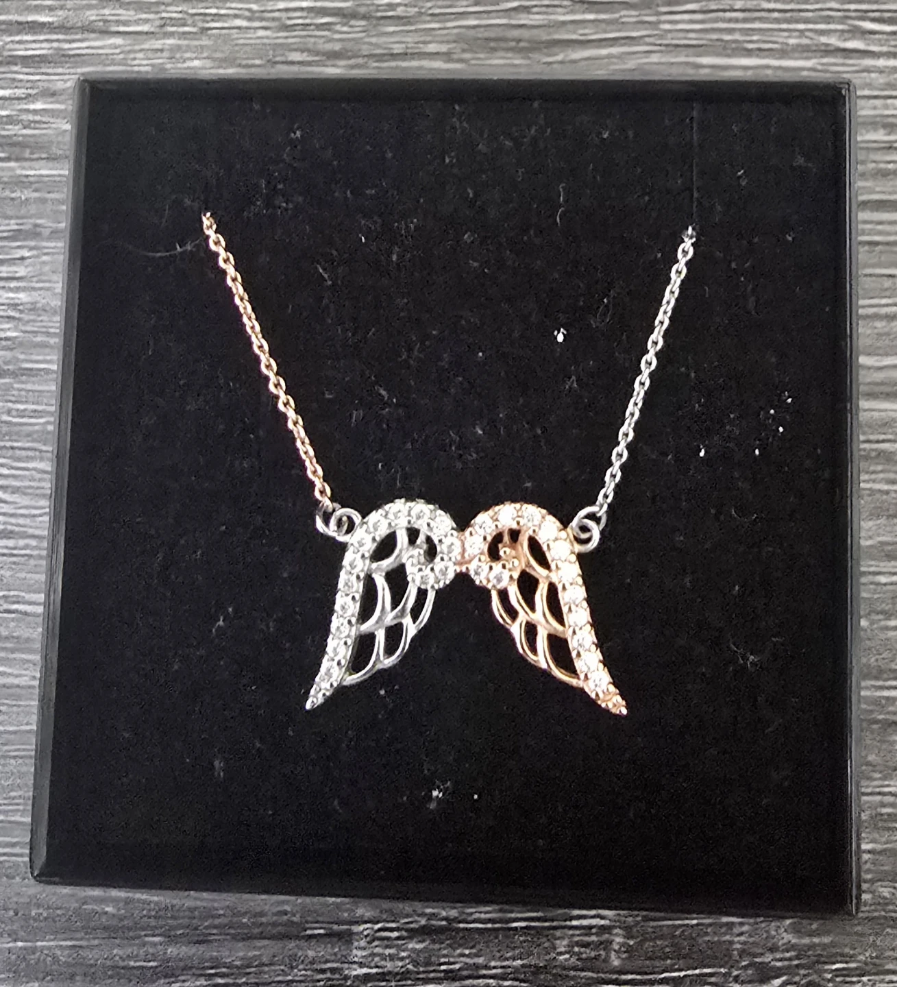 Amor Angel Wing Necklace - photo 2