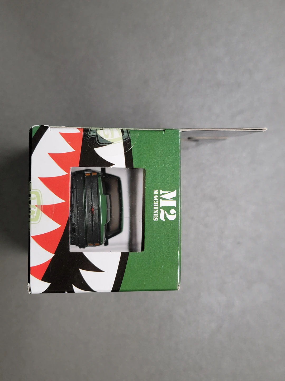 M2 Machines 1992 Chevrolet C1500 SS 454 Die-cast - photo 2