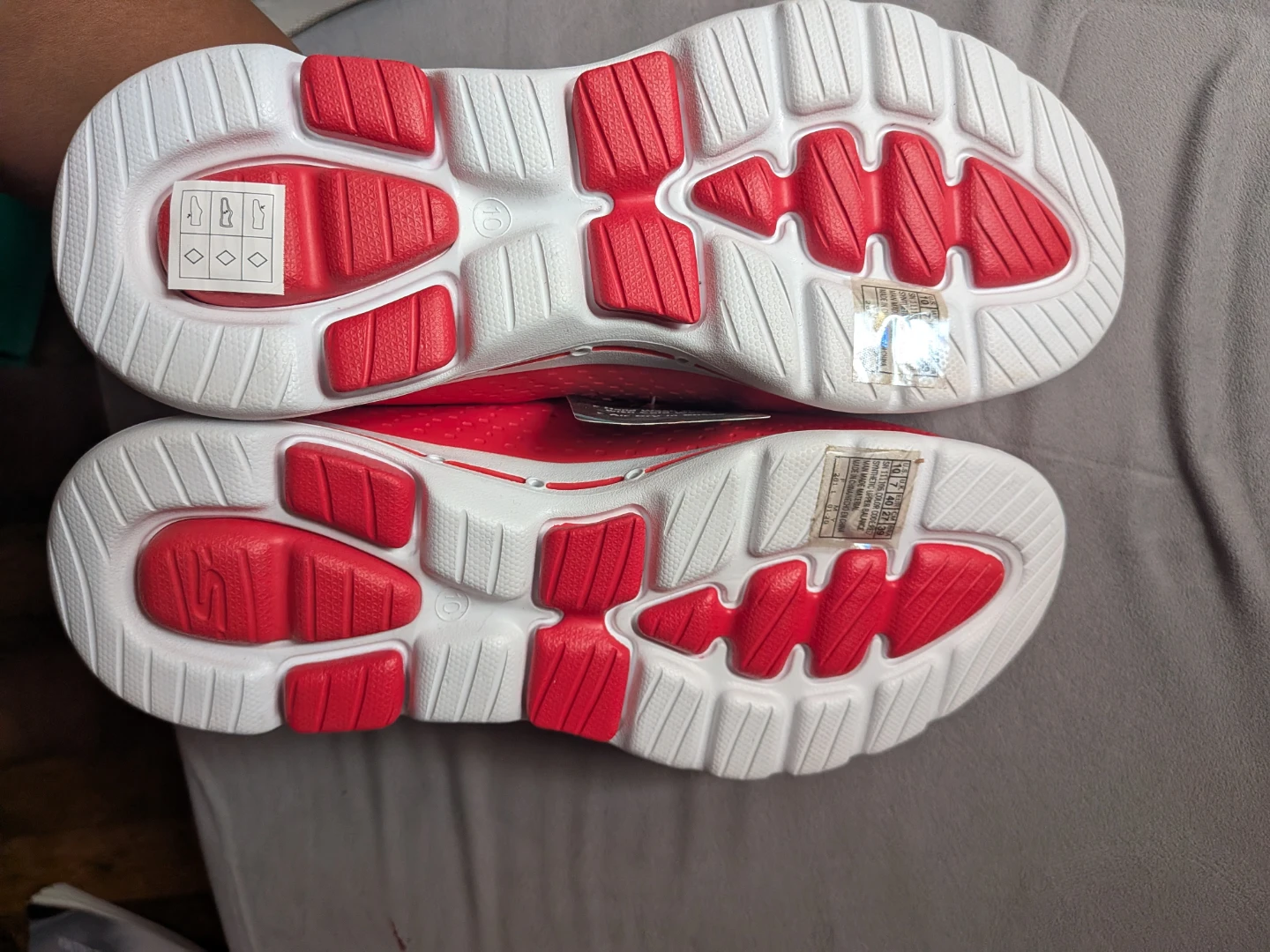Skechers Cali Gear Red Slip-On Shoes Women's Size 10 - photo 3