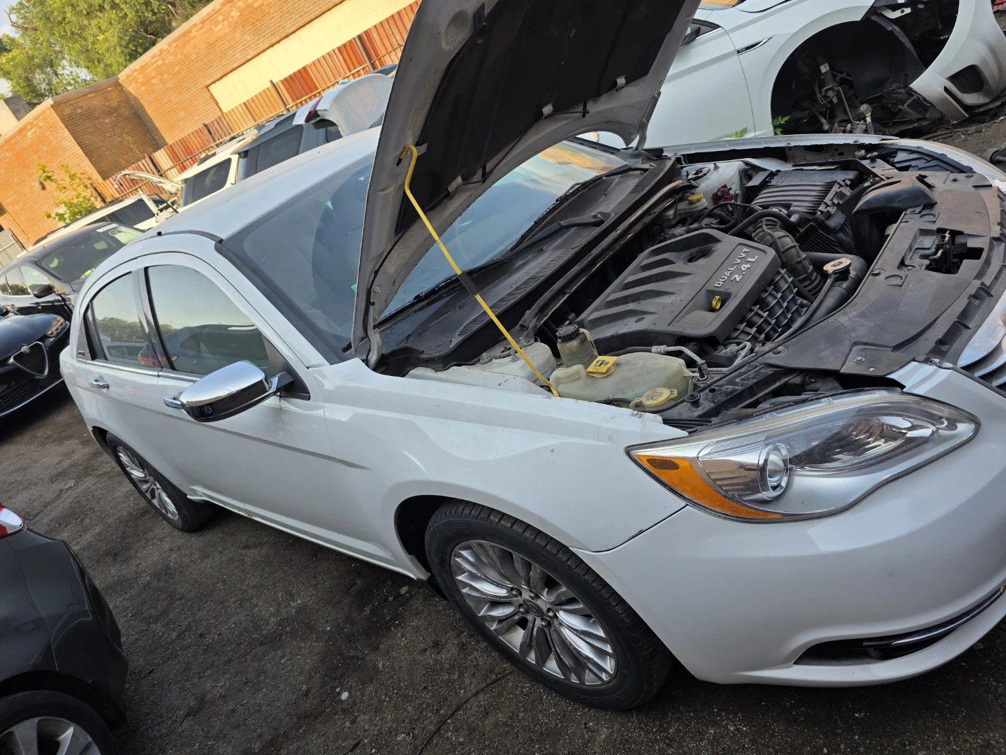 2011 Chrysler 200 2.4L Engine - photo 2