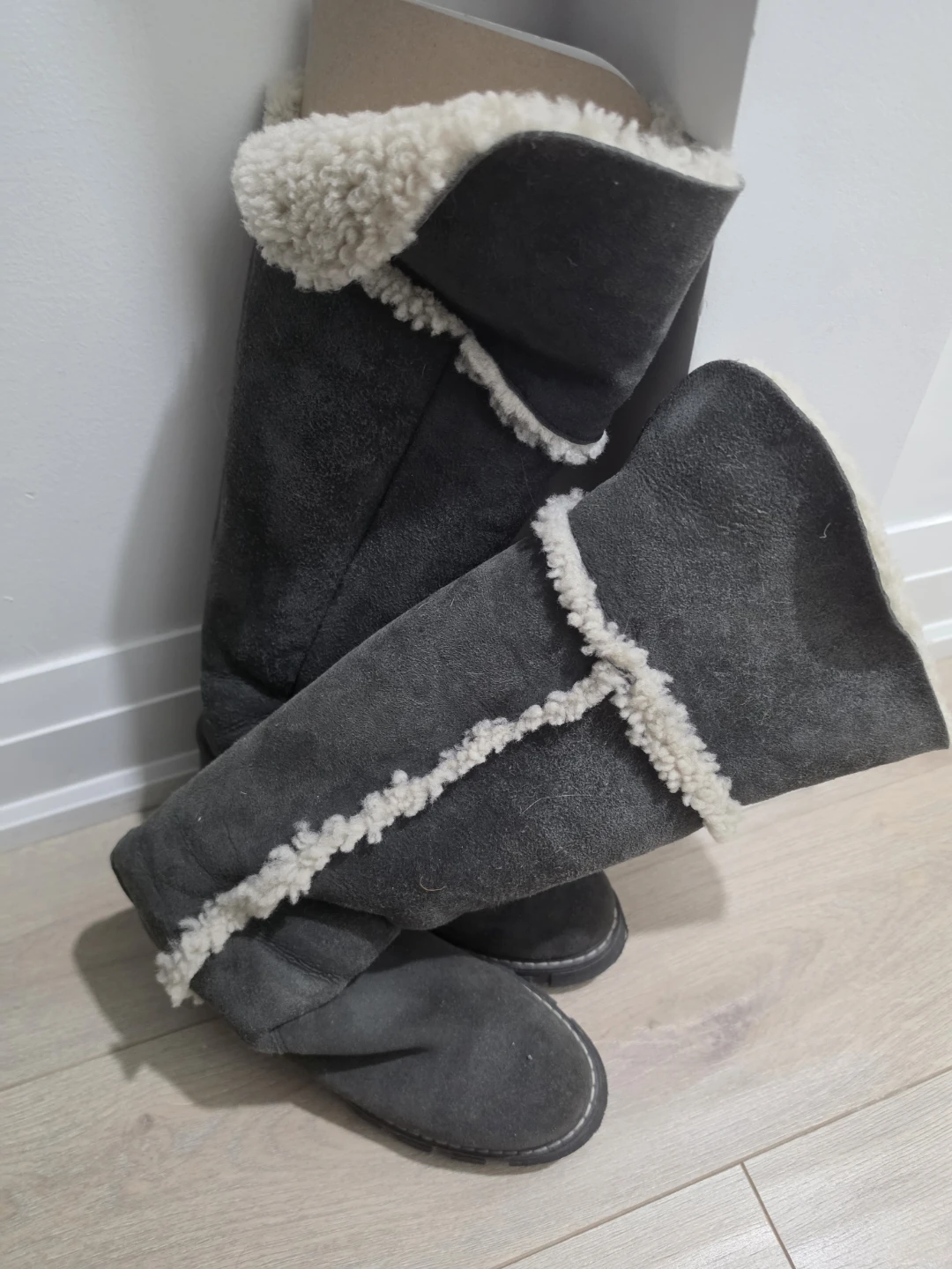 Women's green Suede Shearling Lined Boots