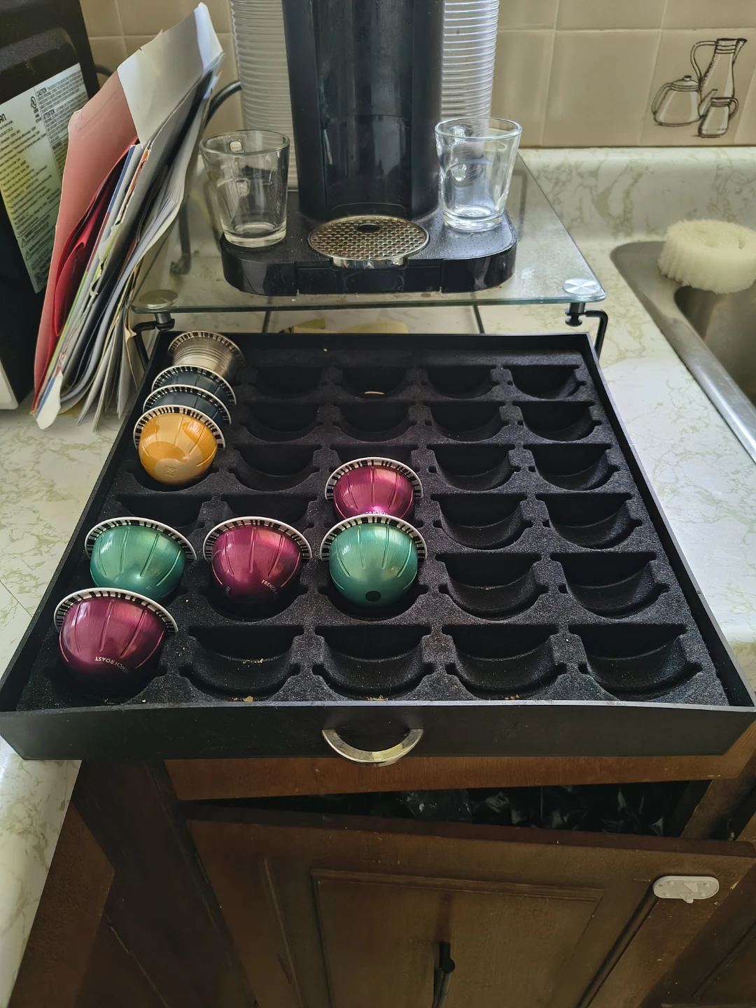 Nespresso Coffee Machine and Nespresso Pod Tray - photo 3
