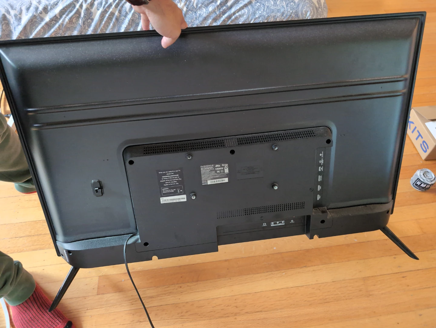 Insignia 32" FHD 1080p LED Fire TV - photo 2