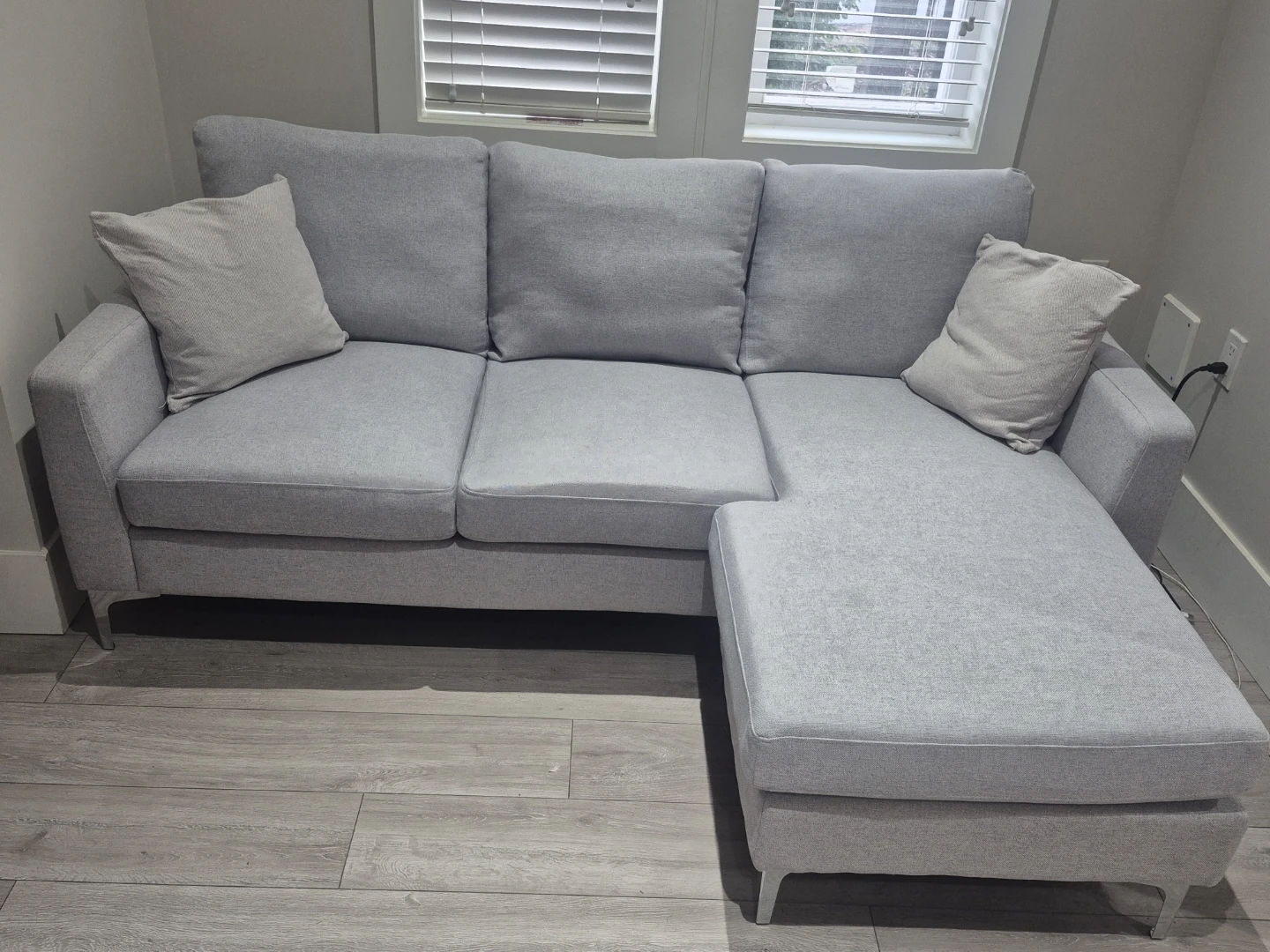 Sectional L shaped Couch