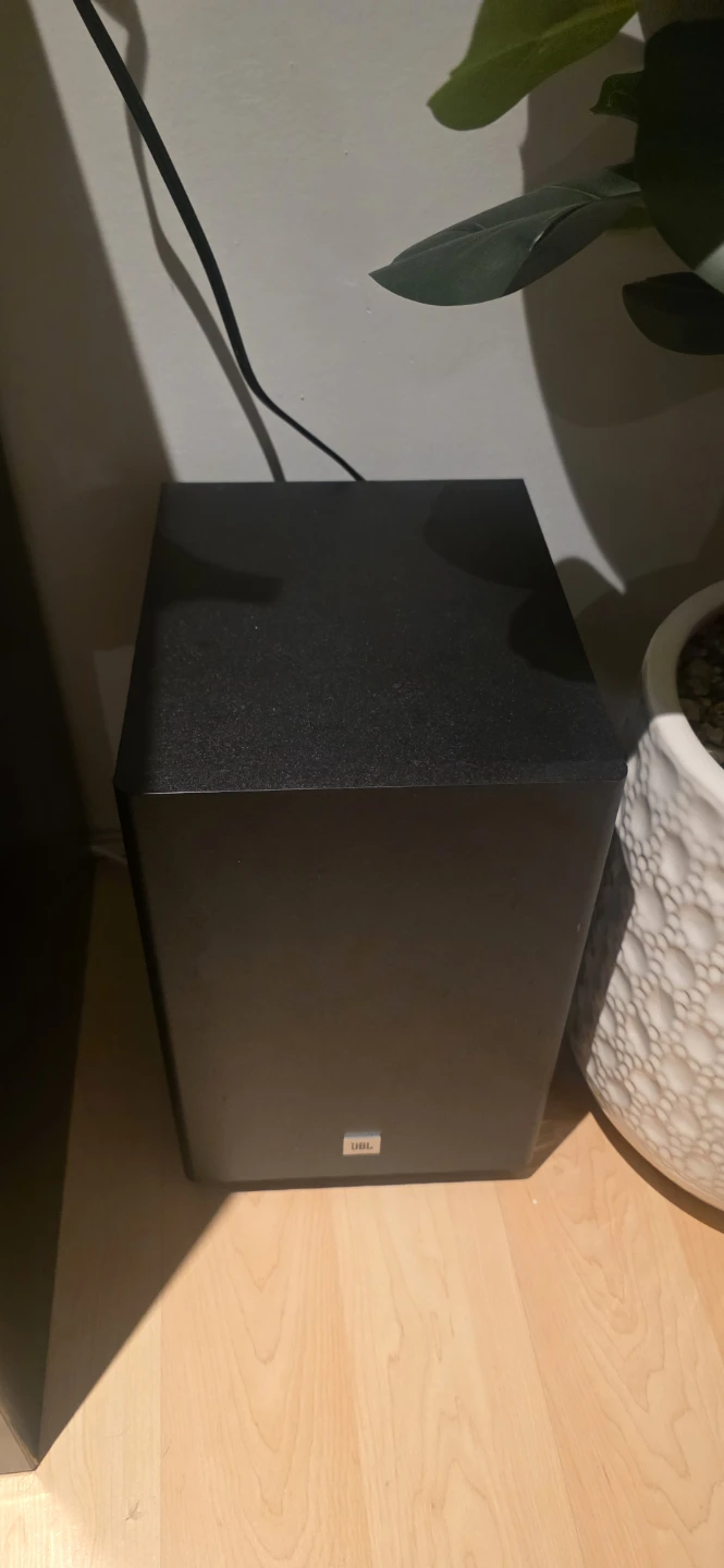 JBL Soundbar with Subwoofer and Remote