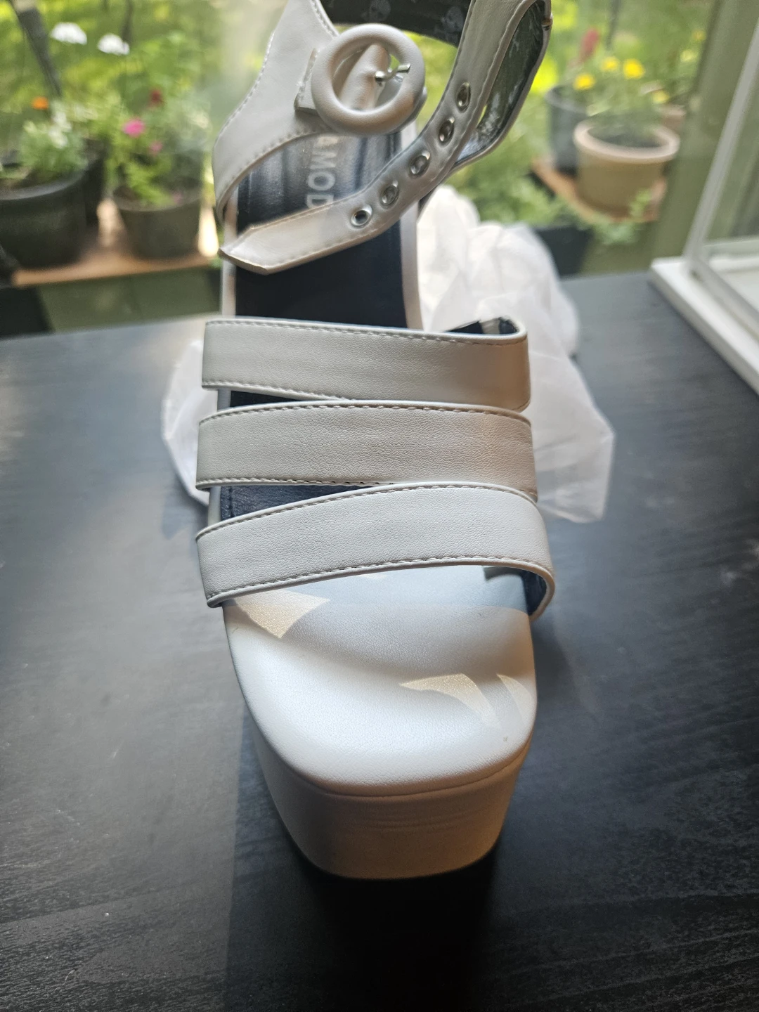 LAMODA White Platform Sandals Size 5/38/7 - photo 2