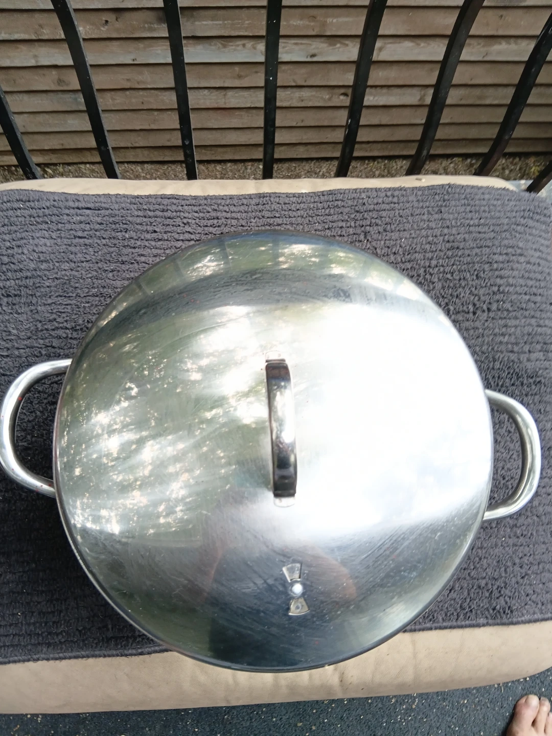 18" Stainless Steel Stock Pot with Lid - photo 2