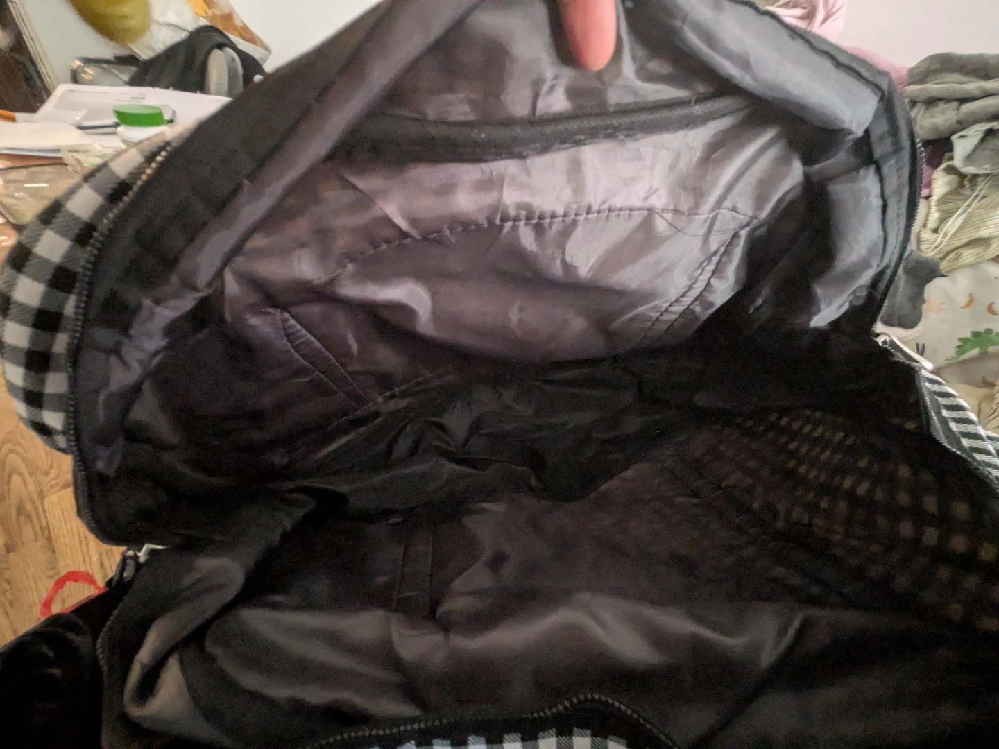 Jinyong Black and White Gingham Duffel Bag - photo 3