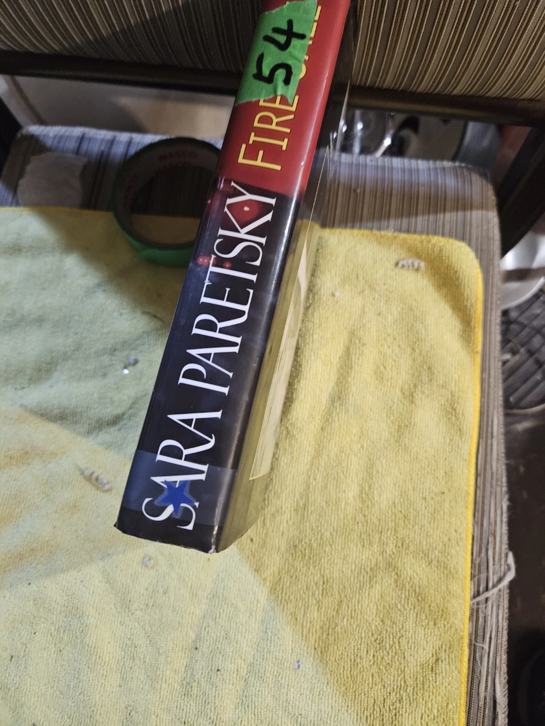 Sara Paretsky Fire Sale A V.I. Warshawski Novel Paperback Book - photo 5