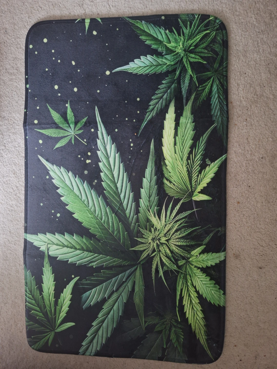 NEW Marijuana Leaf Design Mat 💚 - photo 2