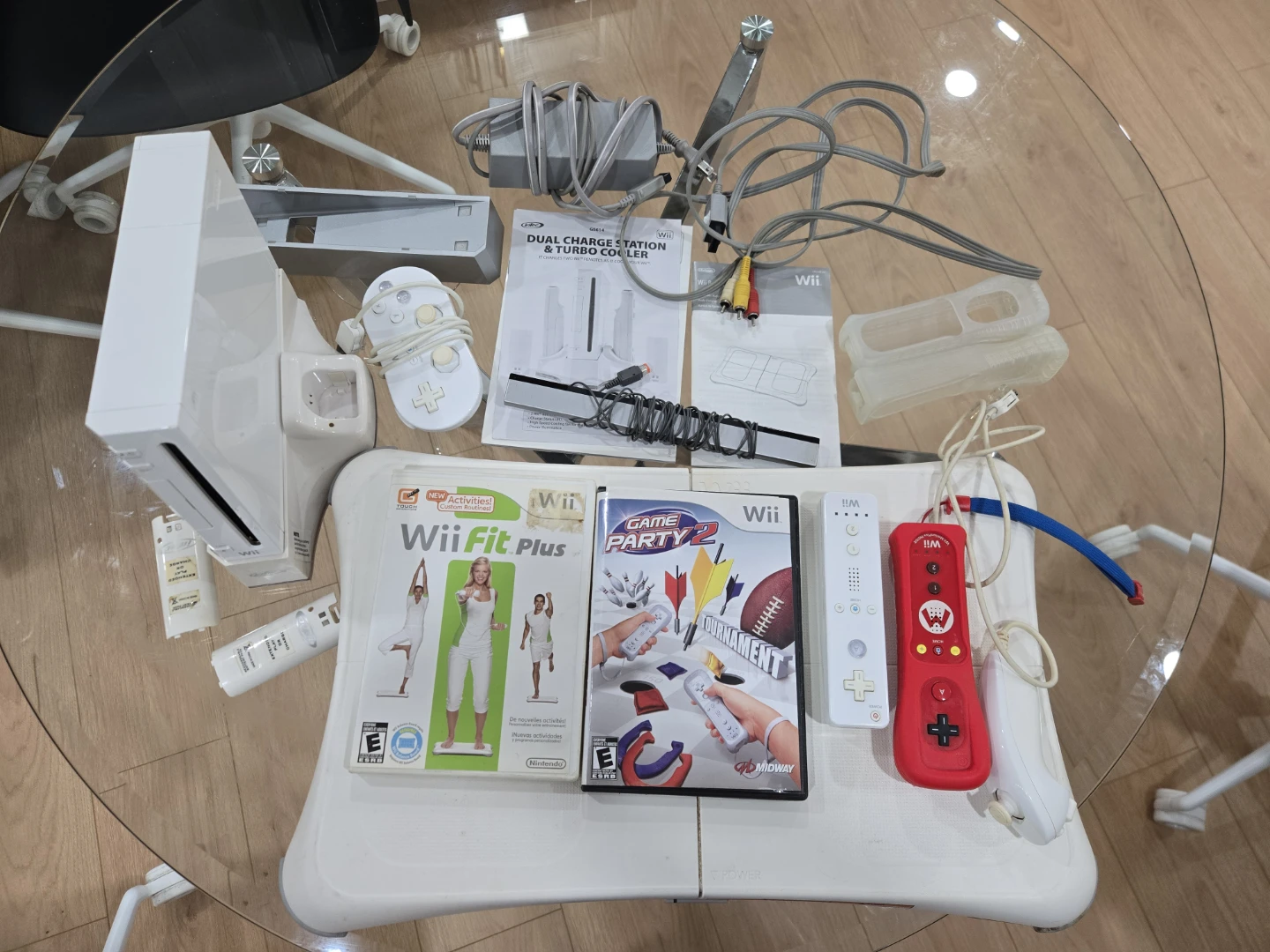 Nintendo Wii Console Bundle with Games and Accessories