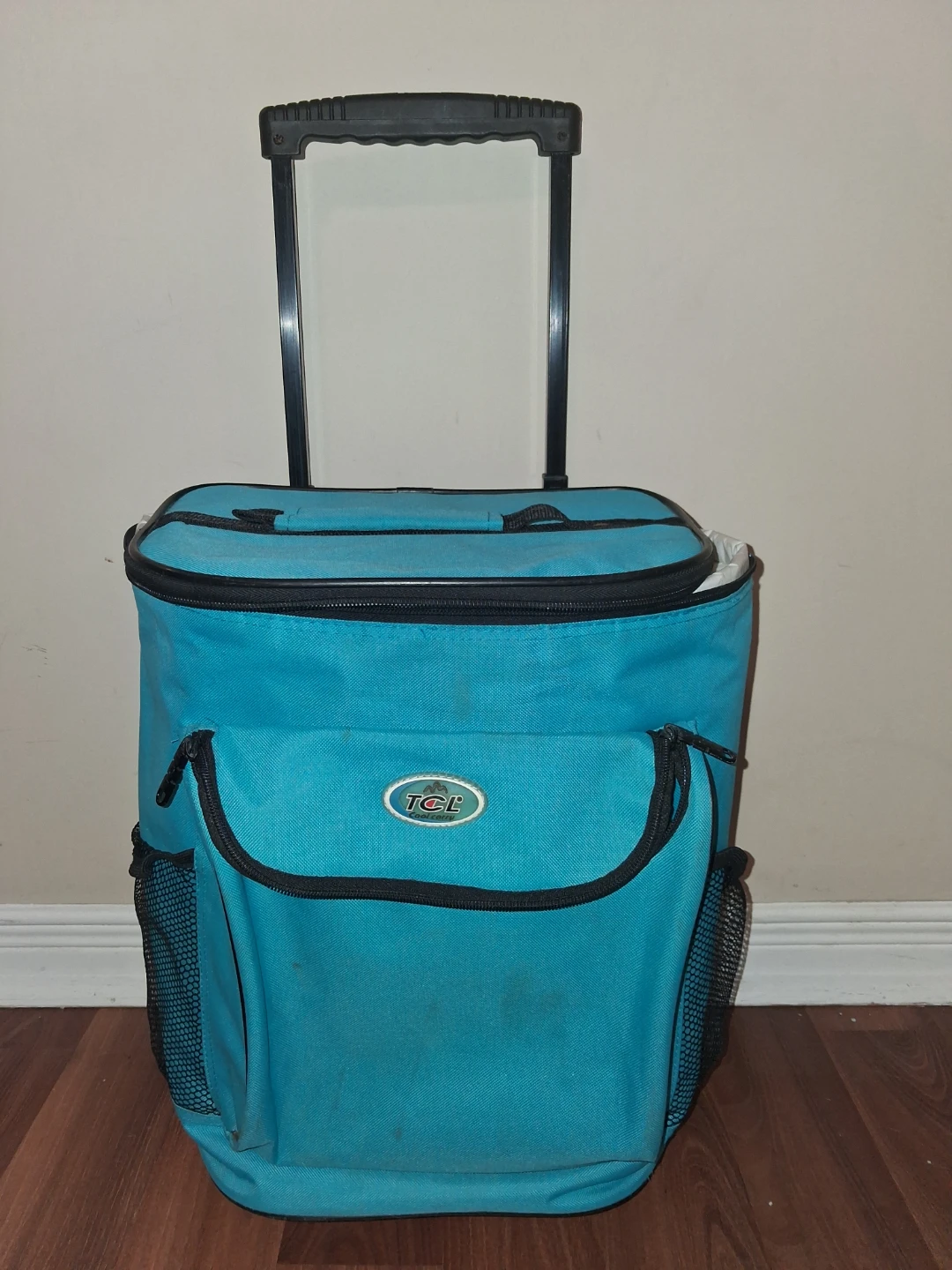 TGI Rolling Cooler Bag - photo 2