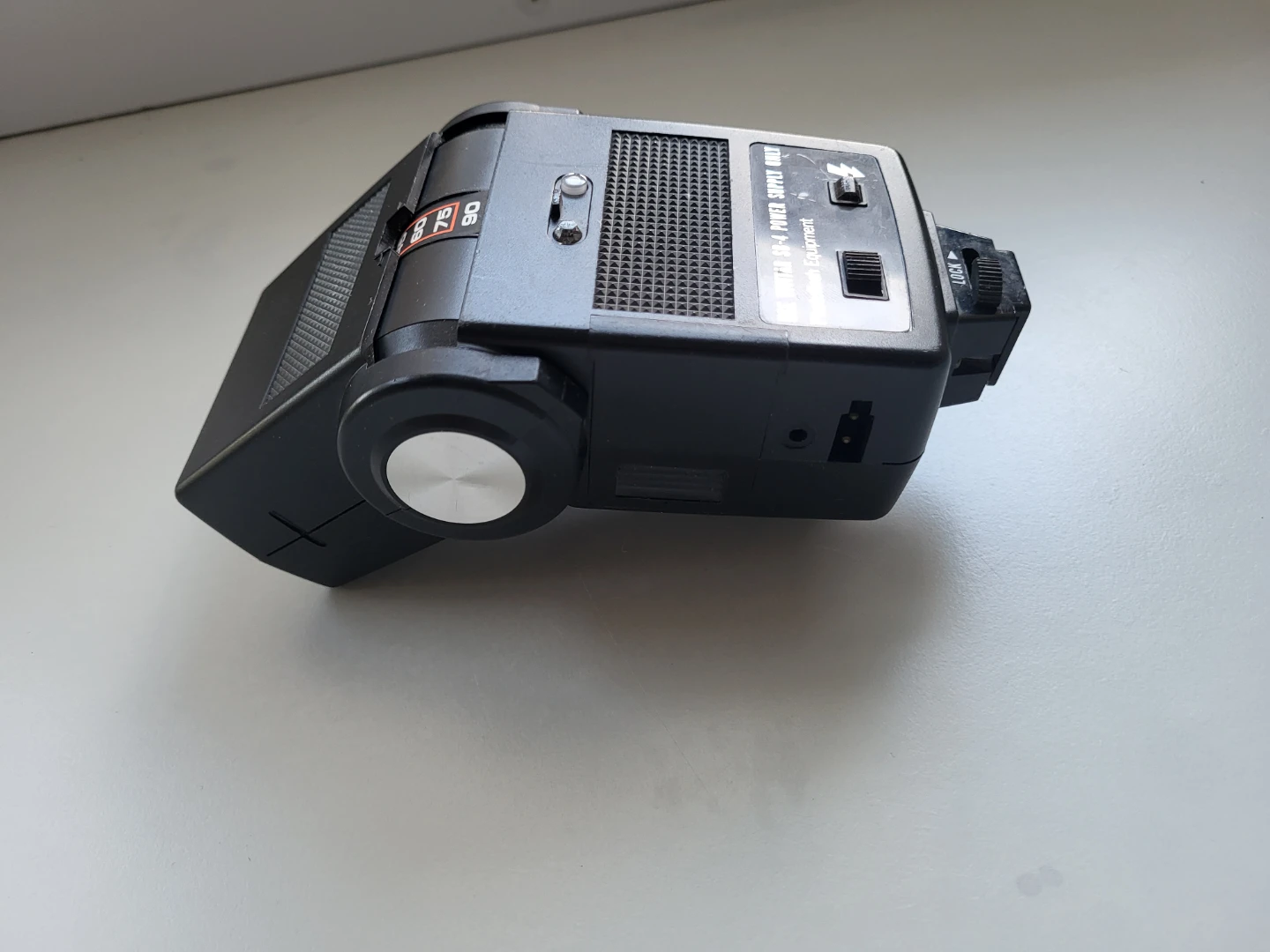 Vivitar 283 Auto Thyristor Flash Unit - photo 3