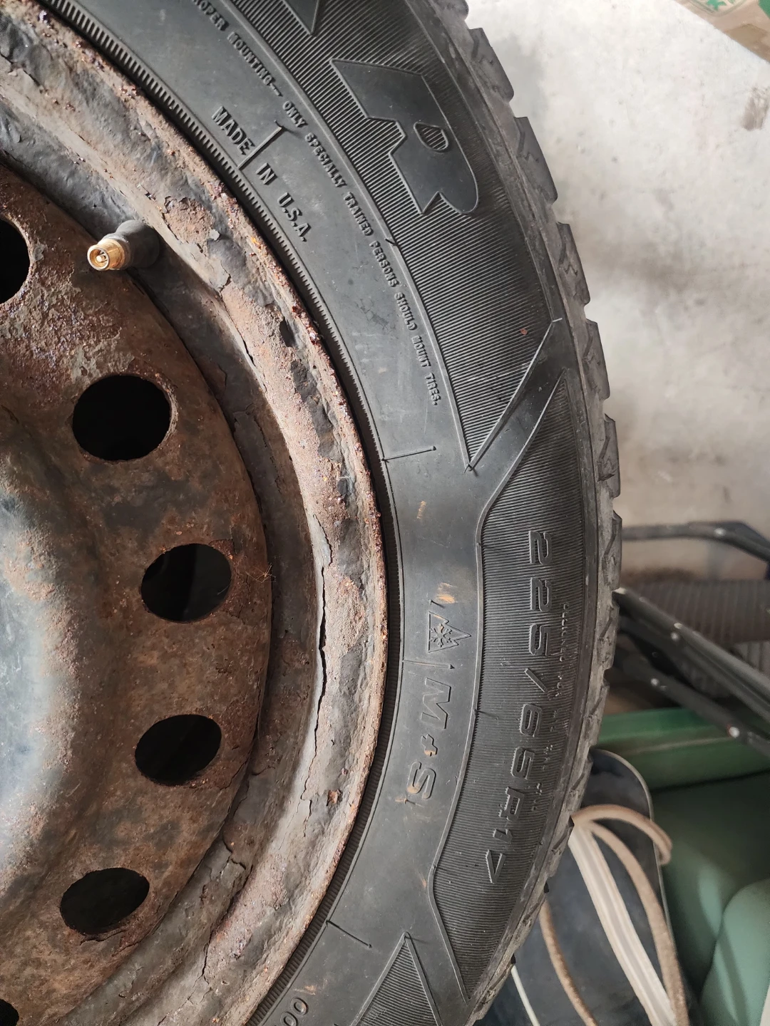 Set of 4 Winter Tires on Rims