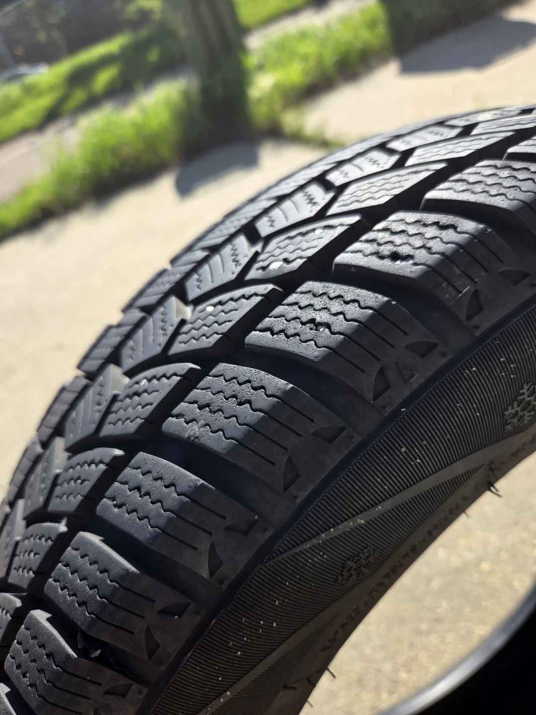 Winter Tires 185 65/R15 - photo 3