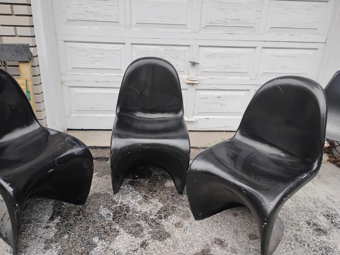Black Stackable Chairs (Set of 3)