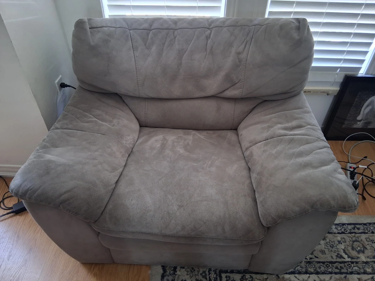 Chair - photo 2