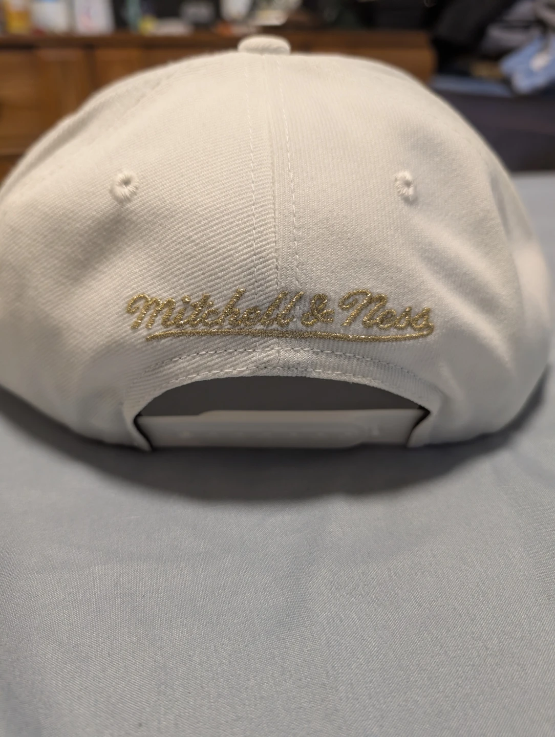 Mitchell & Ness White Cleveland Cavaliers Snapback Hat - photo 3