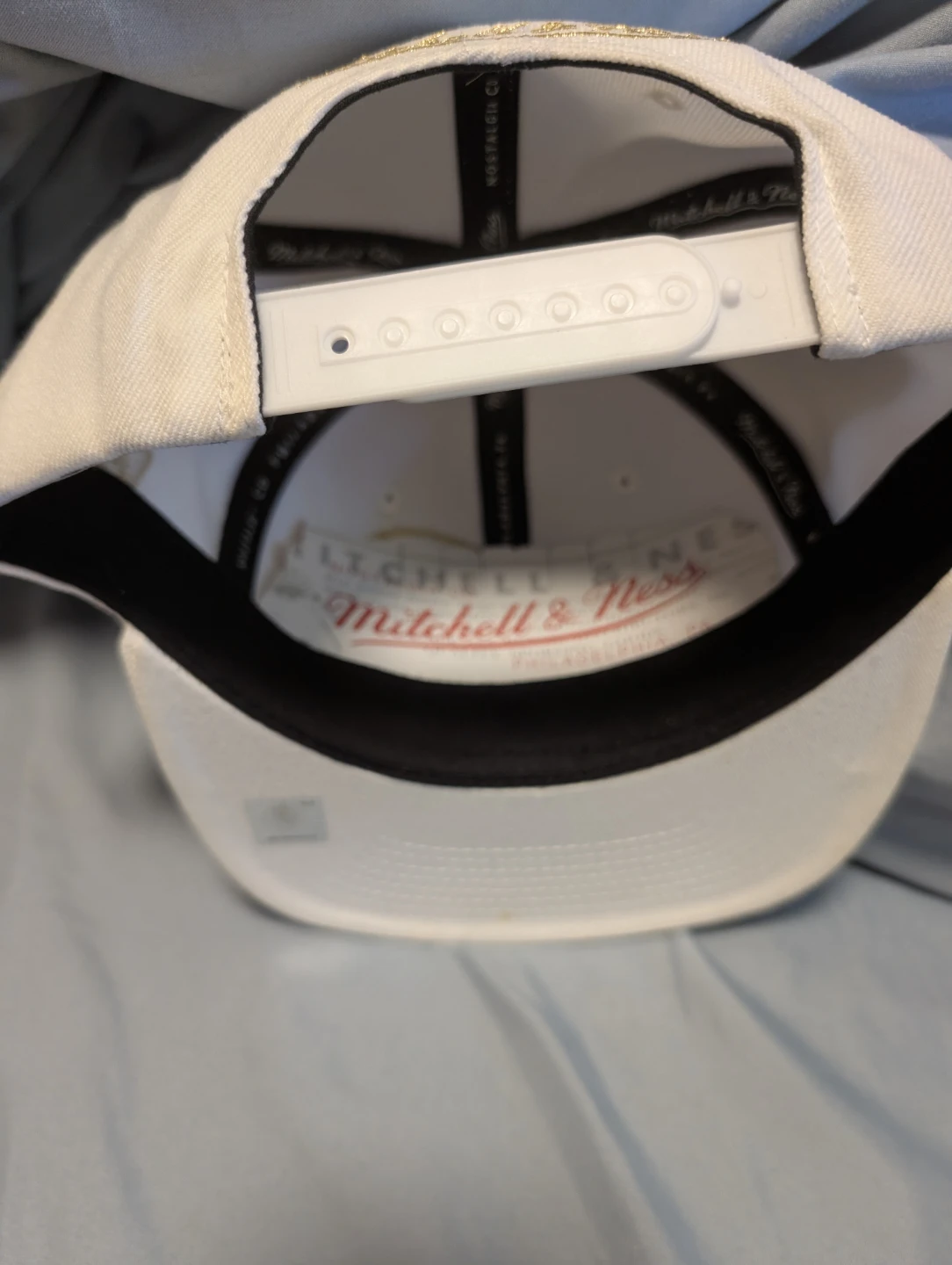 Mitchell & Ness White Cleveland Cavaliers Snapback Hat - photo 4