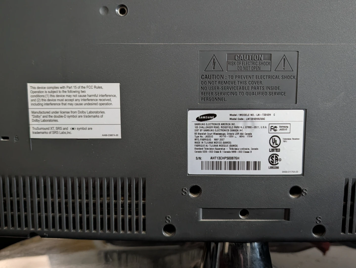 Samsung 42" Flat Screen TV - photo 3