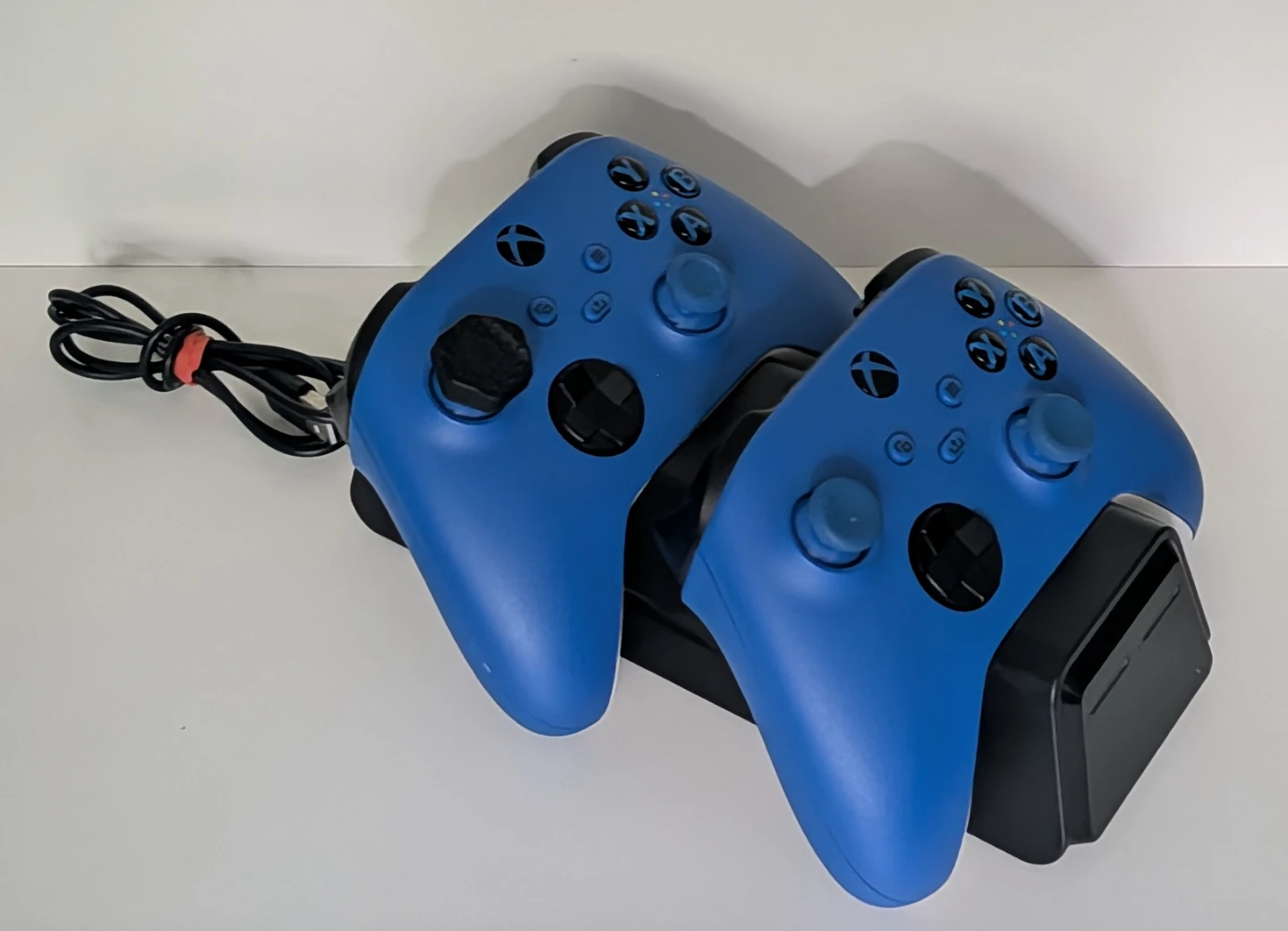Fully Equipped 500GB Xbox One w/ Everything You Need - $250 - photo 2