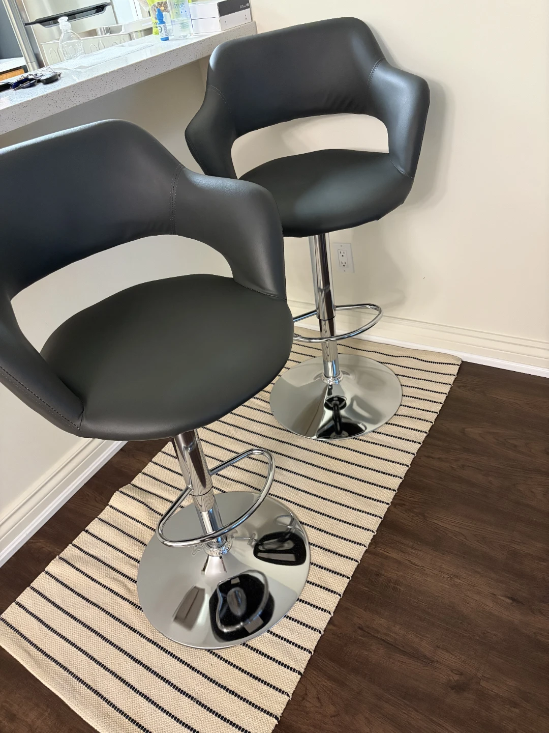 Set of 2 Grey Faux Leather Bar Stools