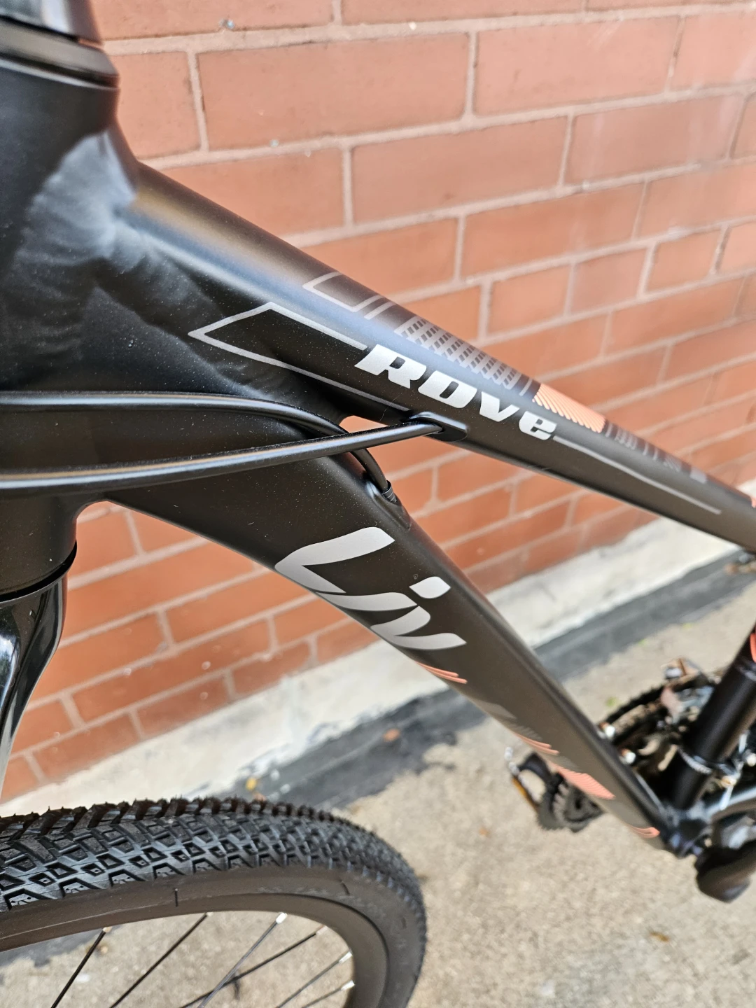Like new! LIV ROVE Hybrid Bike - photo 2