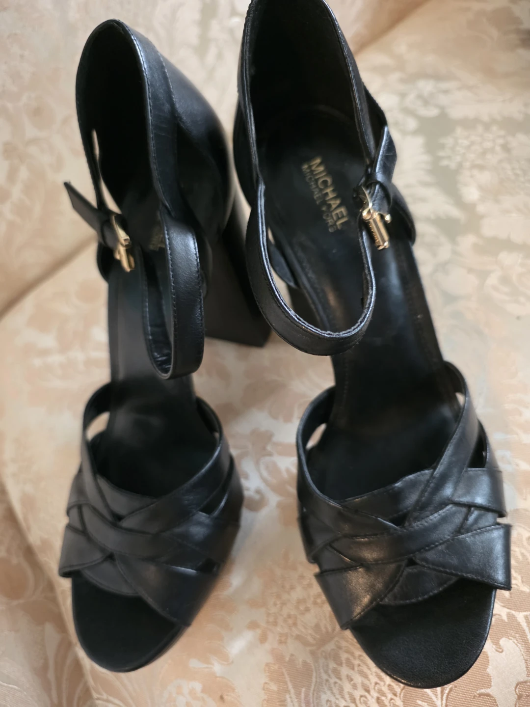 Michael Kors Black Leather Strappy Platform Heels Size 8 - photo 4