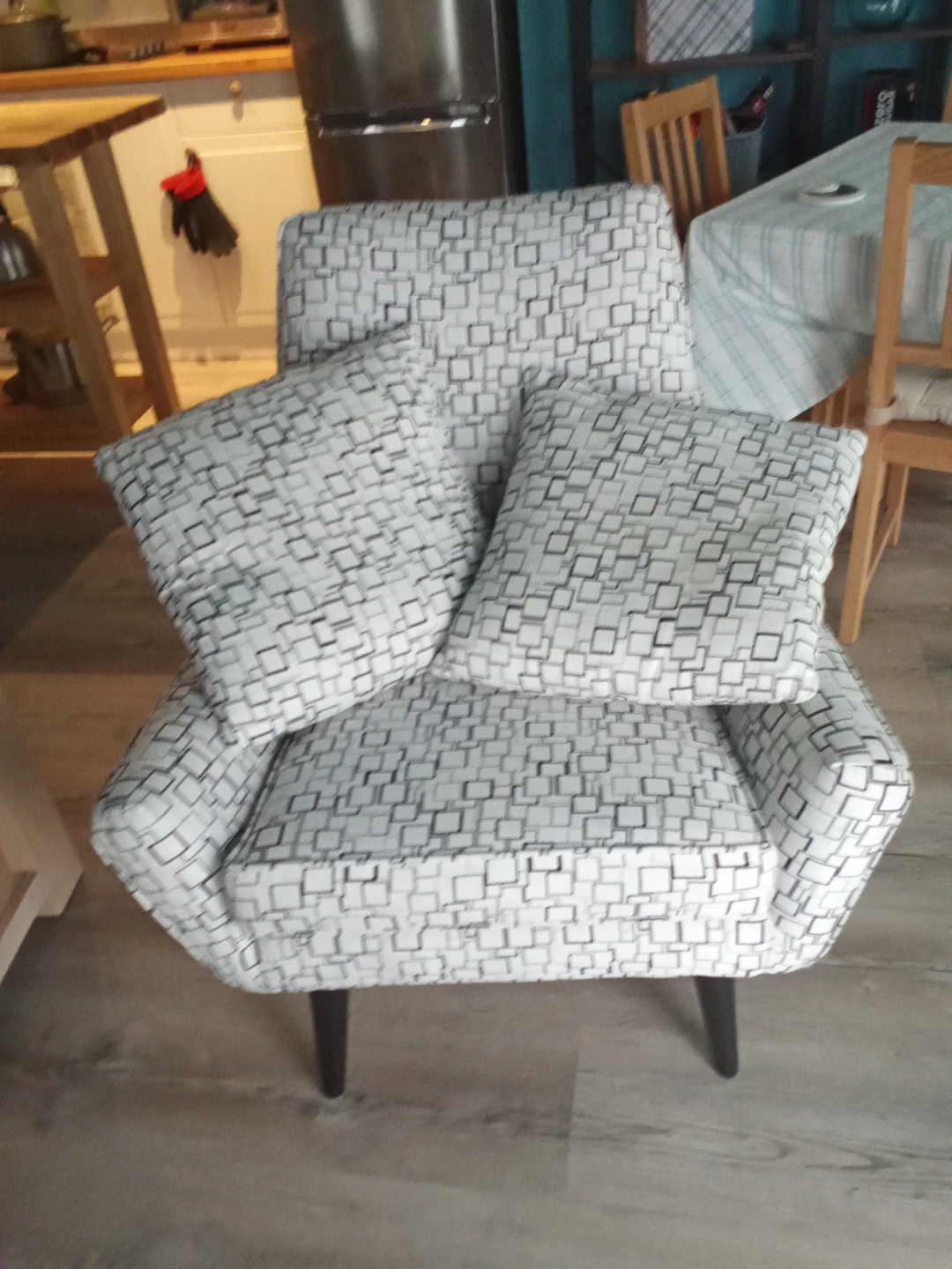 Accent Chair with Geometric Pattern - photo 3