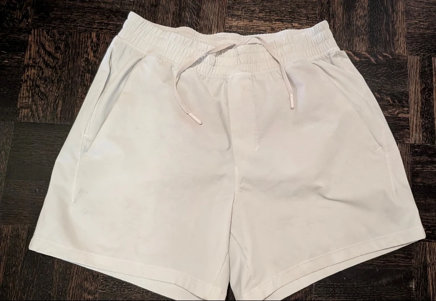 Lululemon Shorts (S) - photo 2