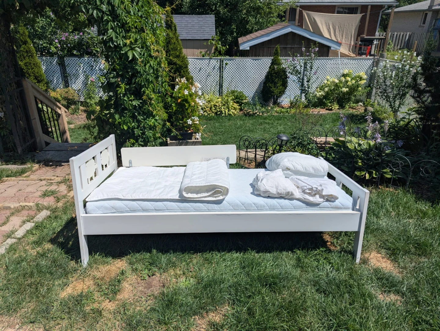 Ikea Toddler bed with mattress
