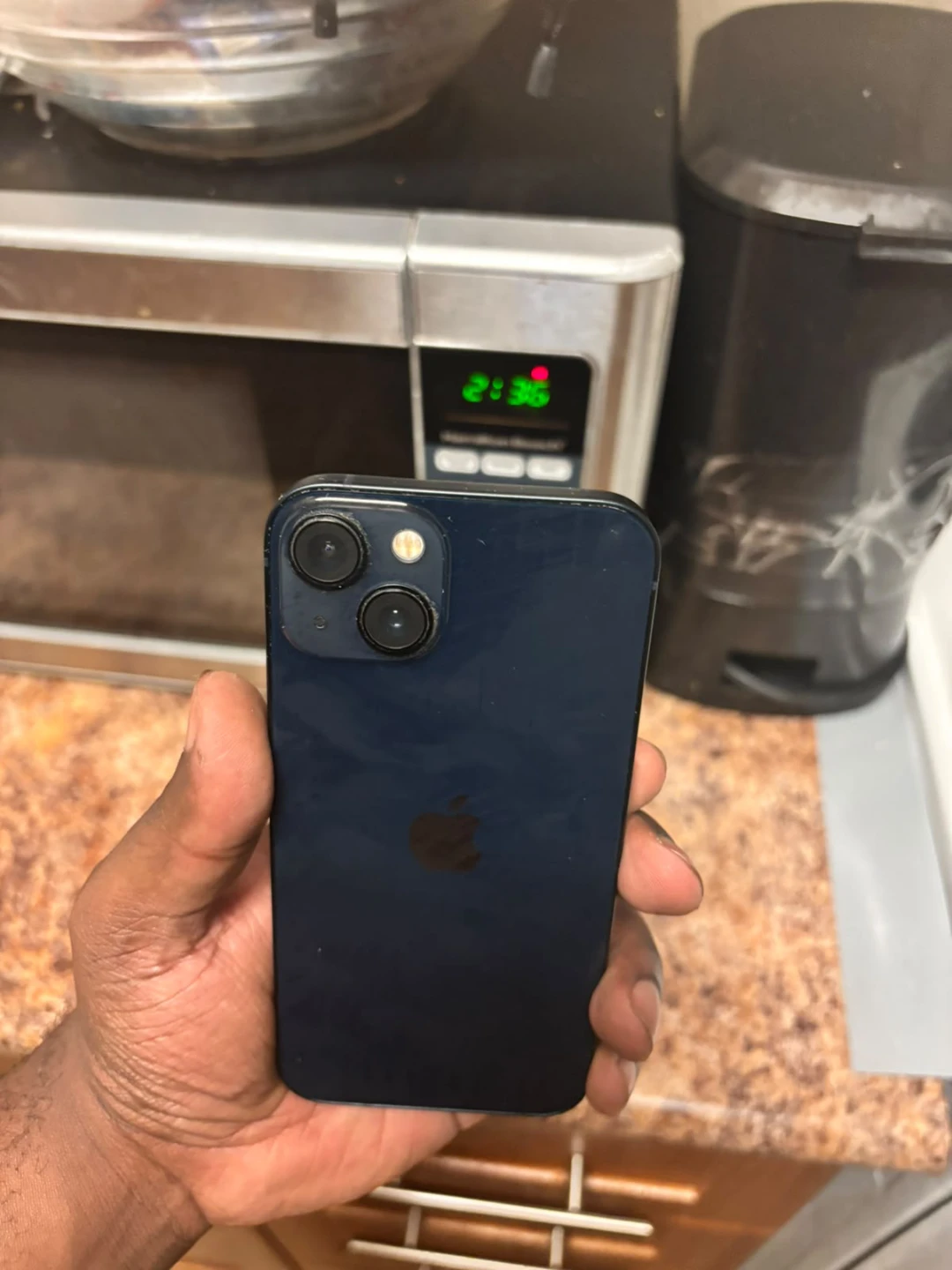 Like New!!! Midnight Apple iPhone 13