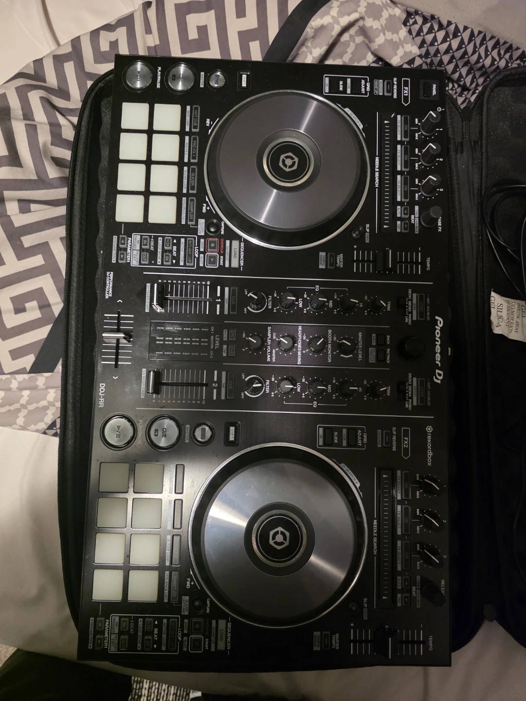 Ddj RR Lije new with box and soft case - photo 3