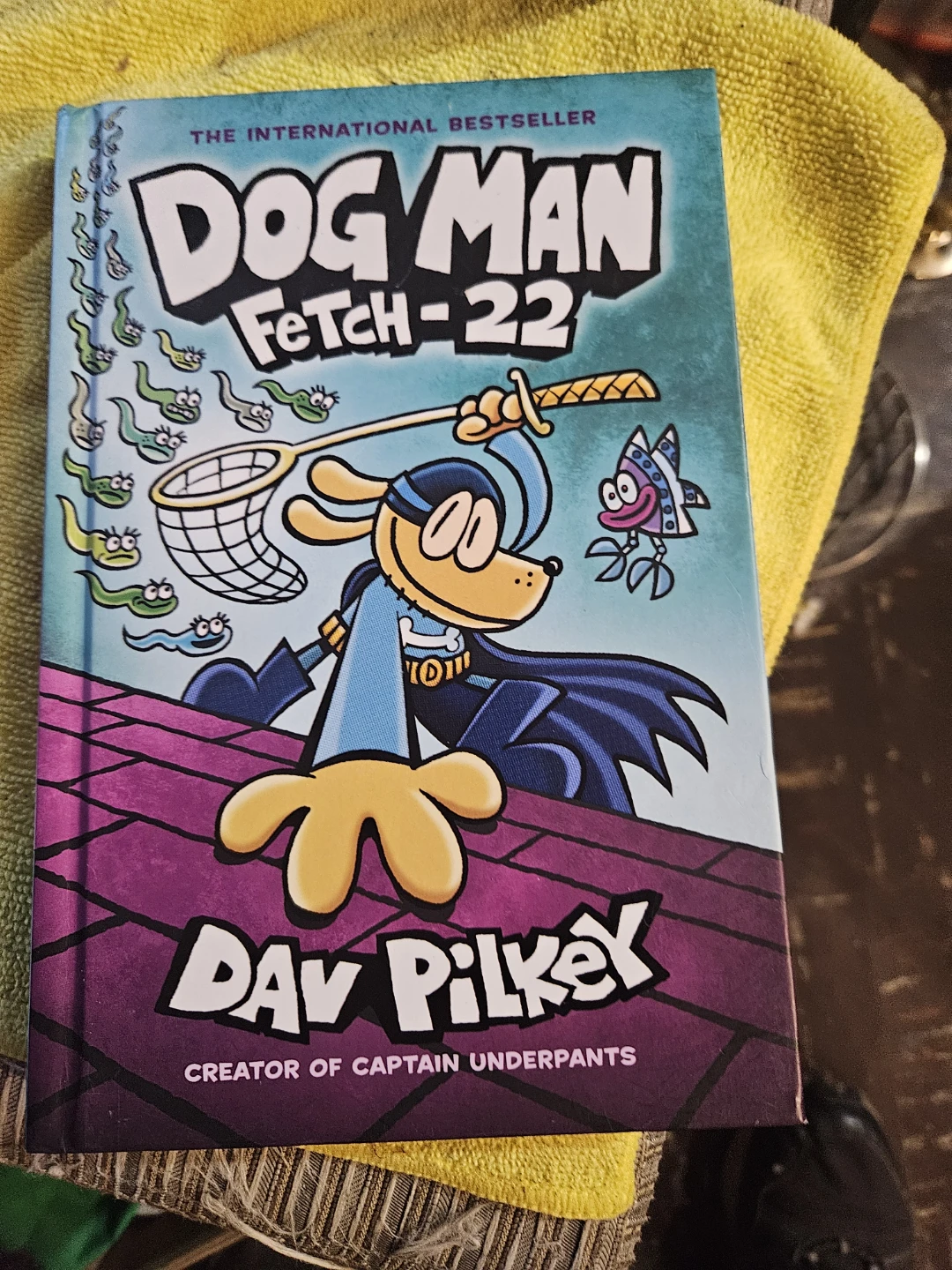 Dog Man Books: For Whom the Ball Rolls & Fetch-22 - photo 3