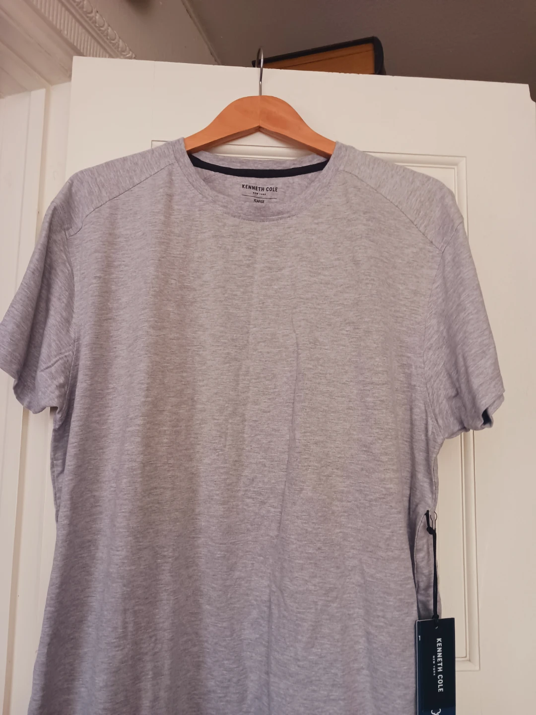 New !! Kenneth Cole Grey Crew Neck T-Shirt Size XL - photo 2