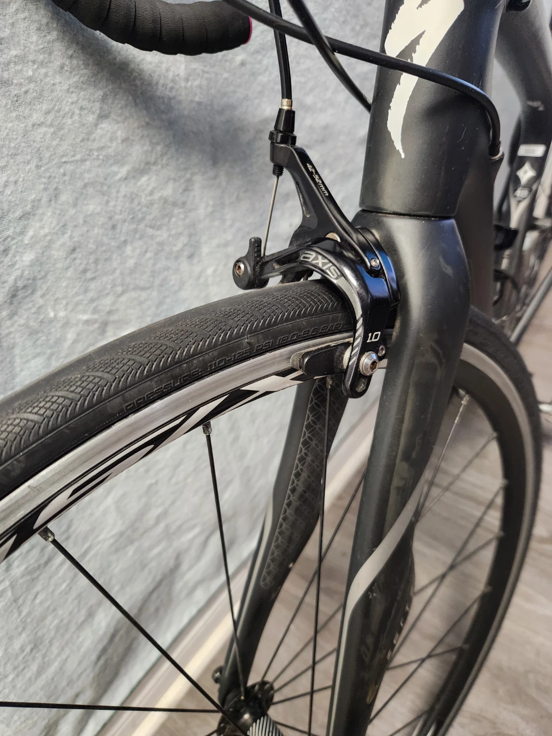 MINT Specialized Ruby Carbon Road Bike (48cm - Small) - photo 5