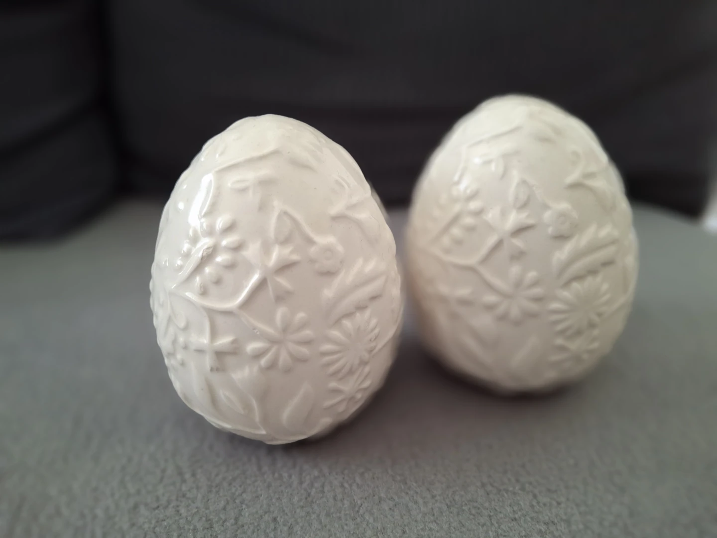 Two White Ceramic Embossed Egg Decorations - photo 2