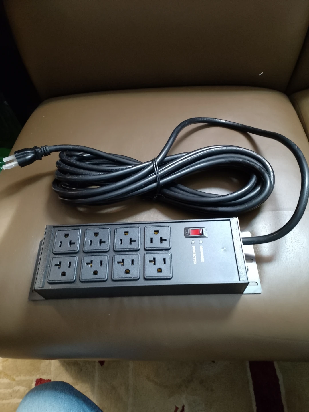 Heavy Duty Power Strip 20 Amp - photo 2