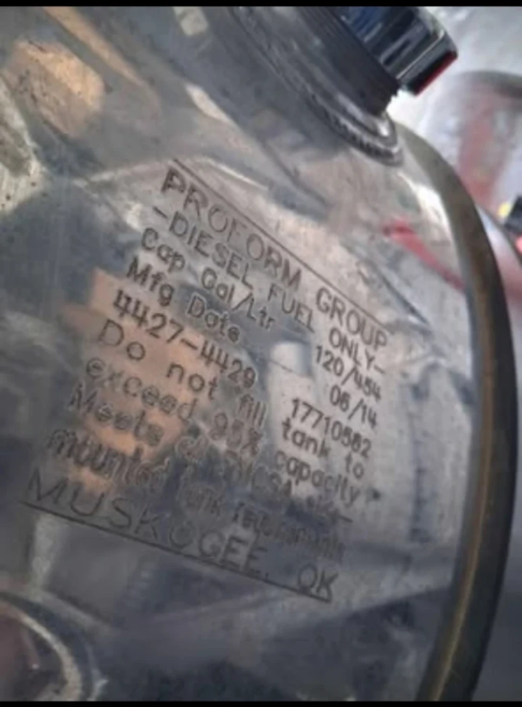 Truck fuel tank - photo 3